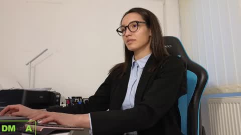 Snapshot of alice_bane chatting on 2, 3, 2025 A R Y A  T I A online show from 2, 3, 2025