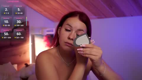 Snapshot of alice_bess chatting on 1, 10, 2025 Alice.....Welcome to my room Lets get to know each other better and have an unforgettable time online show from 1, 10, 2025