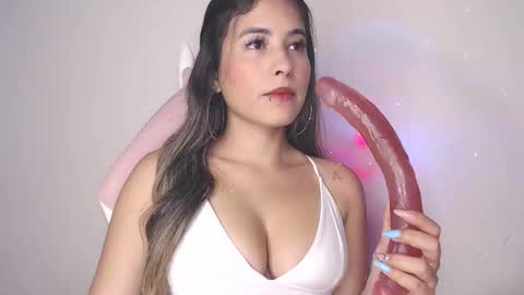 alice_cespedes online show from 23, 10, 2025