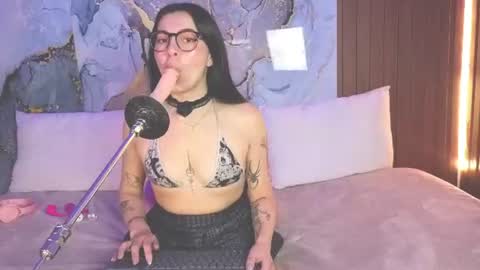 Snapshot of alice_cute77 chatting on 23, 6, 2026 Mey online show from 23, 6, 2026