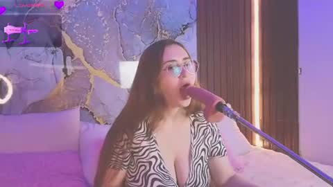 Snapshot of alice_cute77 chatting on 27, 6, 2026 Mey online show from 27, 6, 2026