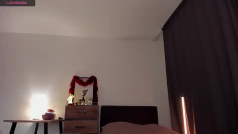 alice_dias online show from 7, 1, 2025