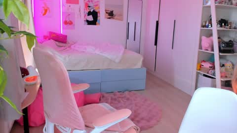 Snapshot of alice_forfun chatting on 22, 4, 2026 Alichery online show from 22, 4, 2026