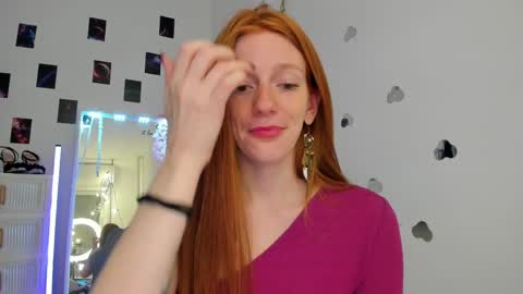 Snapshot of alice_ginger chatting on 16, 5, 2026 Hello im Alice online show from 16, 5, 2026