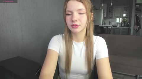 My name is Alice find out about me in the Fansly  online show from 8, 10, 2025