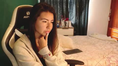 Snapshot of alice_middle01 chatting on 19, 12, 2025 Alice online show from 19, 12, 2025