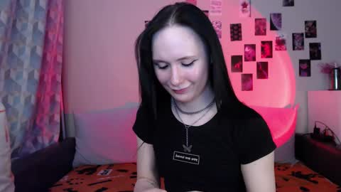 Snapshot of alice_perrez chatting on 21, 2, 2025 Alice and Mike online show from 21, 2, 2025