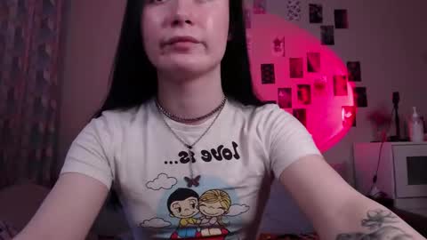 Snapshot of alice_perrez chatting on 26, 2, 2025 Alice and Mike online show from 26, 2, 2025