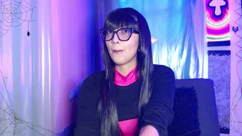 Snapshot of alice_phantom chatting on 5, 10, 2025 online show from 5, 10, 2025