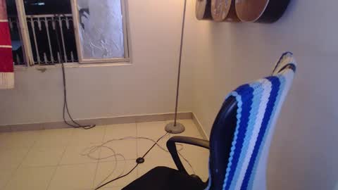 Alicia Aldara online show from 2, 12, 2025