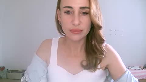 Snapshot of alice_sewx chatting on 18, 9, 2025 Alice Sewx online show from 18, 9, 2025