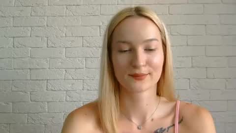Snapshot of alice_sweet_01 chatting on 23, 6, 2026 Alice online show from 23, 6, 2026