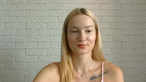 Snapshot of alice_sweet_01 chatting on 15, 7, 2026 Alice online show from 15, 7, 2026