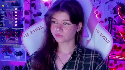Snapshot of alice_tails chatting on 29, 4, 2026 Alice online show from 29, 4, 2026