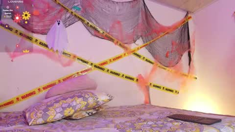 Snapshot of alice_twerk chatting on 6, 10, 2025 Alice online show from 6, 10, 2025