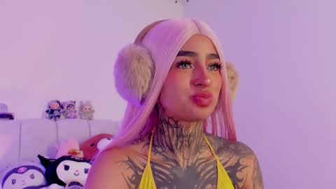 Snapshot of alicee_0 chatting on 25, 9, 2025 Alice online show from 25, 9, 2025
