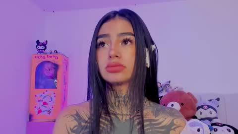 Snapshot of alicee_0 chatting on 6, 10, 2025 Alice online show from 6, 10, 2025
