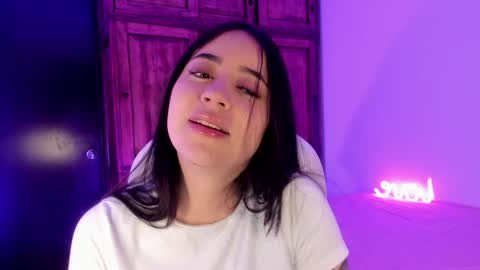 Snapshot of alicee_2 chatting on 29, 1, 2025 Aliceee .. 97YP9VWGZHrefnav wishlist lists 1 online show from 29, 1, 2025