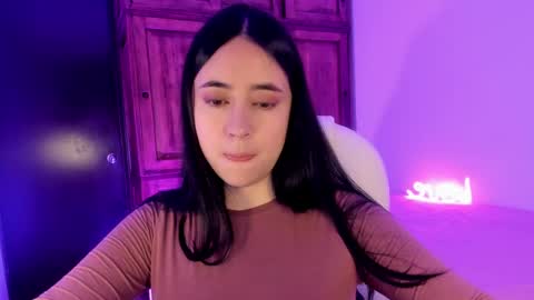 Snapshot of alicee_2 chatting on 14, 2, 2025 Aliceee .. 97YP9VWGZHrefnav wishlist lists 1 online show from 14, 2, 2025