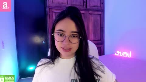 Snapshot of alicee_2 chatting on 14, 9, 2025 Aliceee .. 97YP9VWGZHrefnav wishlist lists 1 online show from 14, 9, 2025
