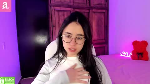 Snapshot of alicee_2 chatting on 20, 4, 2026 Aliceee .. 97YP9VWGZHrefnav wishlist lists 1 online show from 20, 4, 2026