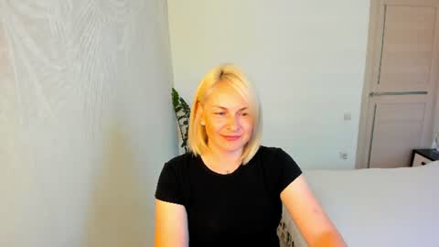 Snapshot of alicee__grace chatting on 12, 6, 2026 Alicee online show from 12, 6, 2026
