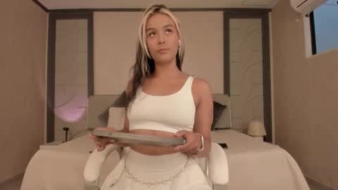 alicee_clark_ online show from 25, 3, 2026