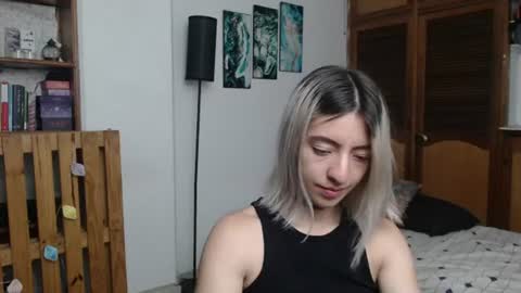 Snapshot of alicee_logan_ chatting on 19, 7, 2026 alicee_logan_ online show from 19, 7, 2026