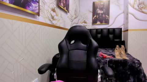 Snapshot of alicee_mature chatting on 8, 5, 2026 alicee online show from 8, 5, 2026