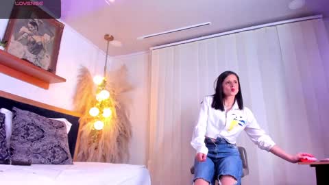 Snapshot of alicee_milf_ chatting on 15, 1, 2025 Aleja online show from 15, 1, 2025