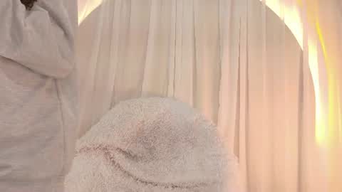 Snapshot of alicee_rodriguez chatting on 4, 7, 2026 alice online show from 4, 7, 2026