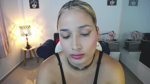 Alicia    1000 PM - 600 AM COLOMBIAN TIME online show from 7, 4, 2026