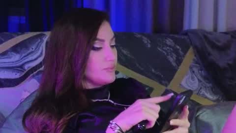 Snapshot of alicejameson chatting on 11, 9, 2025 alicejameson online show from 11, 9, 2025