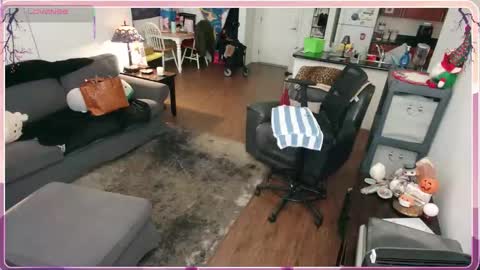 Alice Liddell online show from 16, 12, 2025