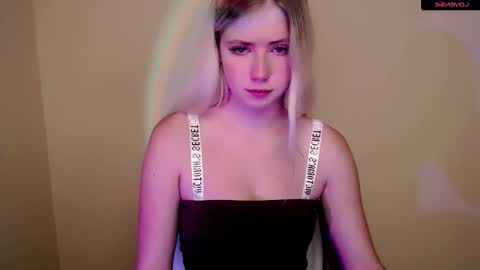 Snapshot of alicemeow_ chatting on 4, 10, 2025 Alice online show from 4, 10, 2025