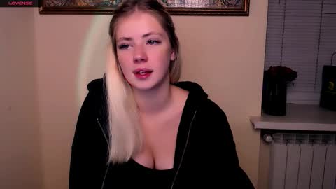 Snapshot of alicemeow_ chatting on 12, 10, 2025 Alice online show from 12, 10, 2025