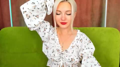 Snapshot of alicemonro chatting on 8, 10, 2025 alicemonro online show from 8, 10, 2025