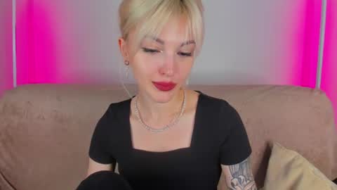 Snapshot of alicemonro chatting on 8, 7, 2026 alicemonro online show from 8, 7, 2026
