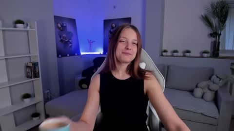 Snapshot of alicepill chatting on 20, 9, 2025 Alice online show from 20, 9, 2025