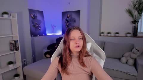 Snapshot of alicepill chatting on 23, 9, 2025 Alice online show from 23, 9, 2025
