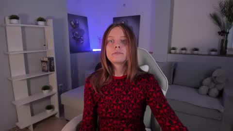 Snapshot of alicepill chatting on 8, 10, 2025 Alice online show from 8, 10, 2025