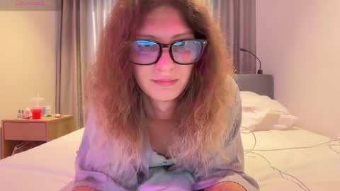 AlicePinkhead online show from 26, 3, 2026