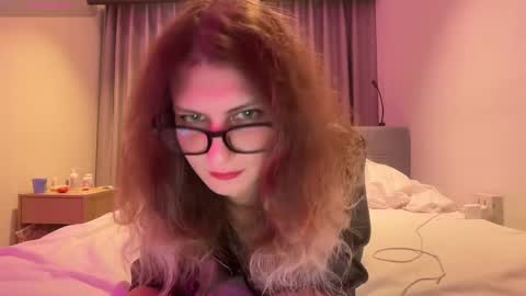 AlicePinkhead online show from 9, 4, 2026