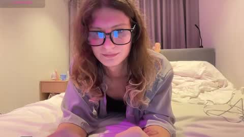 Snapshot of alicepinkhead chatting on 2, 6, 2026 AlicePinkhead online show from 2, 6, 2026