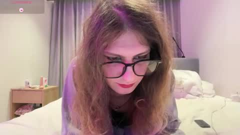 Snapshot of alicepinkhead chatting on 26, 6, 2026 AlicePinkhead online show from 26, 6, 2026