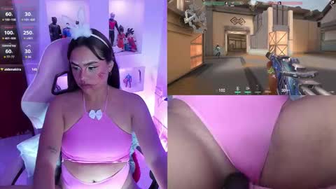 Snapshot of aliceroys chatting on 31, 10, 2025 Alice online show from 31, 10, 2025