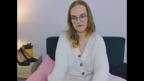 alicesensitive online show from 2, 12, 2025