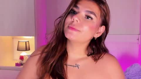 A L I C E  T H U N D E R online show from 6, 3, 2025