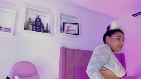 A L I C E  T H U N D E R online show from 17, 10, 2025