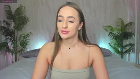 Snapshot of alicia_edwards chatting on 3, 2, 2025 Mia online show from 3, 2, 2025